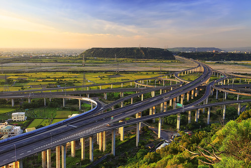 bridge sunrise canon landscape highway day taiwan getty taichung express 台灣 建築 風景 gettyimages interchange 台中 清水 攝影 交流道 國道 三號 四號 5d2 清水交流道 chingshuei hybai pwpartlycloudy