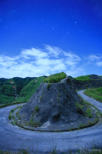 road longexposure japan night moonlight aso kumamoto laputa 熊本 阿蘇 星景 theroadtoheaven ラピュタの道 月光浴 天空の道 theroadoflaputa