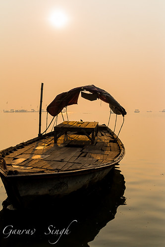 morning sky sun india sunrise river dawn boat sail boatman ganga ganges oars mela sangam allahabad prayag uttarpradesh yamuna kumbh triveni