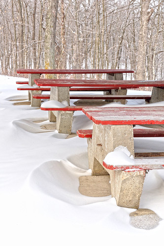 winter snow snowdrift picnictable drift oaklandmills
