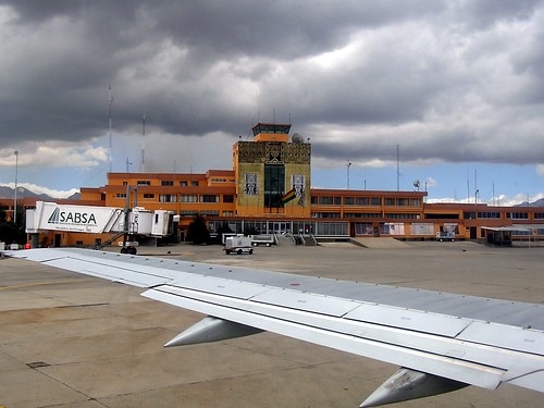 travel 2004 plane airport bolivia lapaz lindadevolder elaltointernationalairport