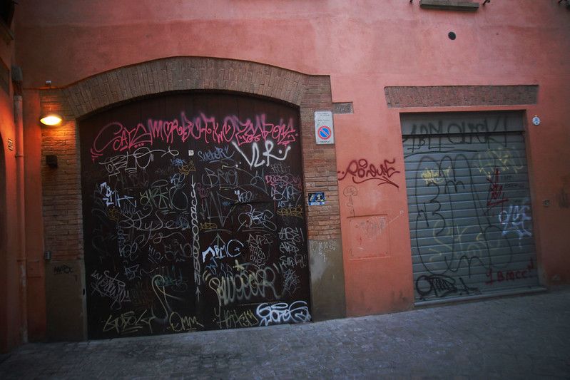 bologna graffiti