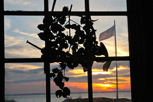 christmas decorations sunset party window river flag maryland civilwar potomac pointlookout