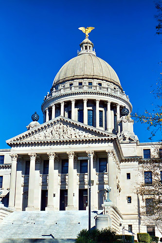 architecture mississippi jackson capitol dome statecapitol clearsky portico beauxarts classicalrevival