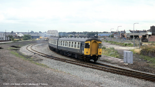 train diesel swindon railway britishrail doncaster southyorkshire passengertrain dmu dmsk class123 e52104