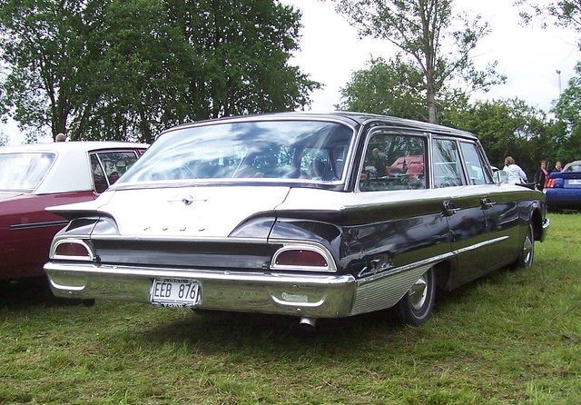 1960 Ford fairlane starliner #3