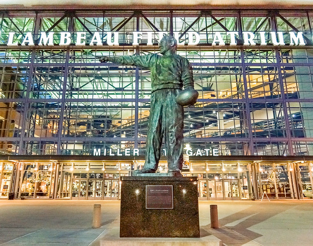 Curly Lambeau, Statue, Lambeau Field, Green Bay Packers, 