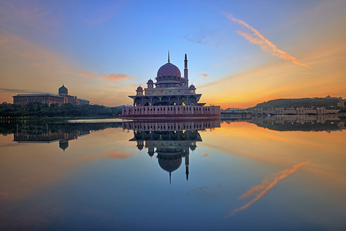 reflection sunrise clear putrajaya hdr perdanaputra placeofworship mirrorreflection putrabridge jambatanputra putramosque primeministersoffice hdrphotography putrajayalake sifoocom nikond800e nurismailphotography nurismailmohammed nurismail