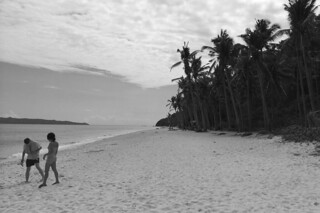 Boracay - Puka beach lovers