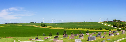 laytontownship pottawattamiecounty iowa rural windturbine windfarm alternativeenergy renewableenergy cemetery pano panorama
