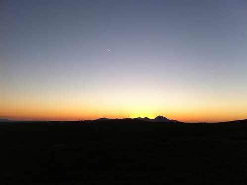 sunset orange black mountains silhouette yellow contrast dusk vibrant horizon hills clear gradient iphoneography