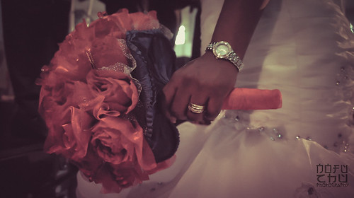wedding bride ring bouquet
