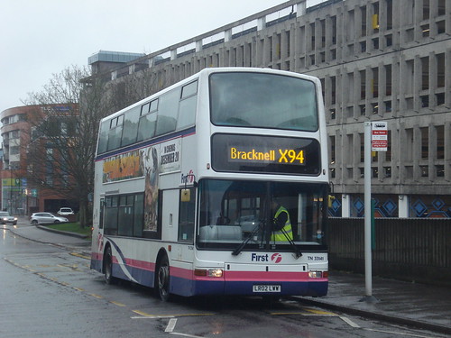 First Beeline TN33141 on Route X94, Camberley Station