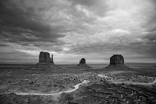 arizona blackandwhite bw cloud white storm black monument clouds cloudy navajo monumentvalley mittens