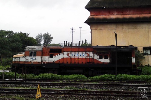 station diesel shed locomotive jumbo mirah miraj wdm wdm2