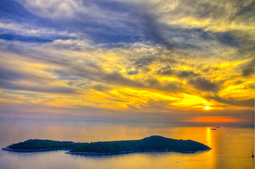lokrumisland dubrovnik croatia setembre 2013 maradriàtica hdr mar barques illes sunsets