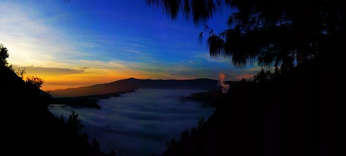 mountain nature fog sunrise landscape bromo flickrandroidapp:filter=none
