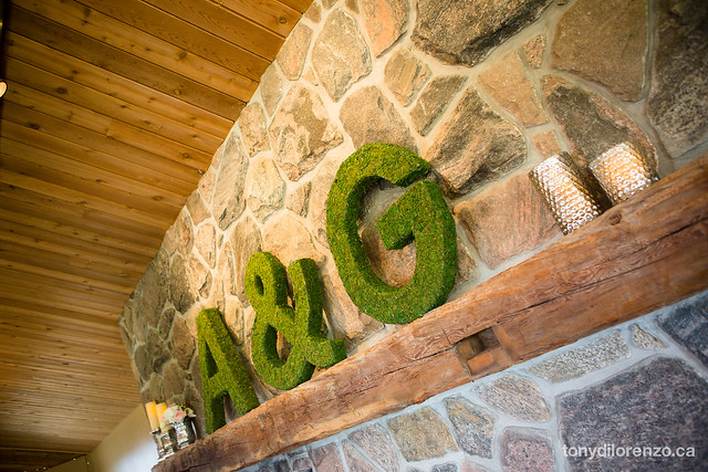 diy-moss-covered-letters-wedding