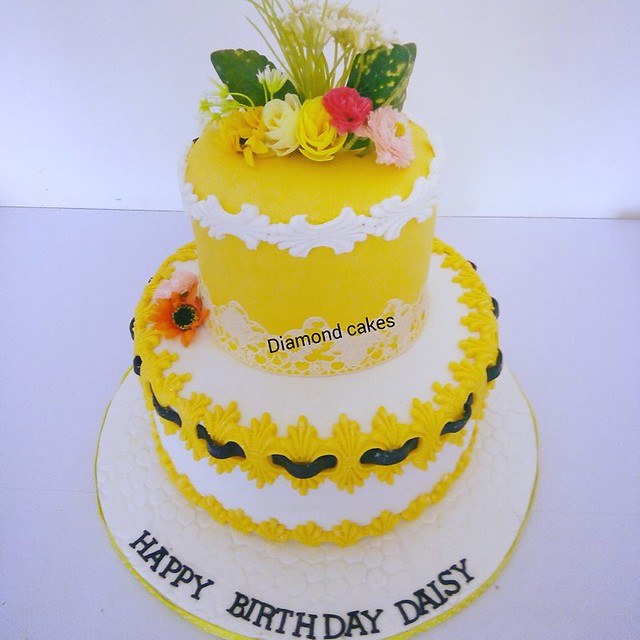 Cake by Rahmat Mojisola Ajao of Diamond Cakes Abuja