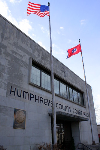 tn tennessee flag courthouse waverly usflag countycourthouse humphreyscounty bmok bmok2