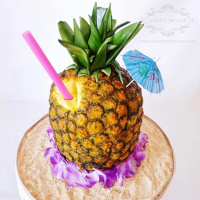 Pineapple Cocktail Cake by Samantha Lucena Regnström of Sweet Mercy