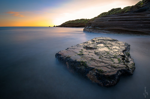 beach water nikon cap plage rocher languedoc roches agde hérault béziers strates d7000 volcaniques