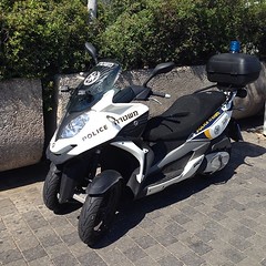 Трехколёсная полиция Тель-Авива. Жду, когда они станут полностью автоматическими!