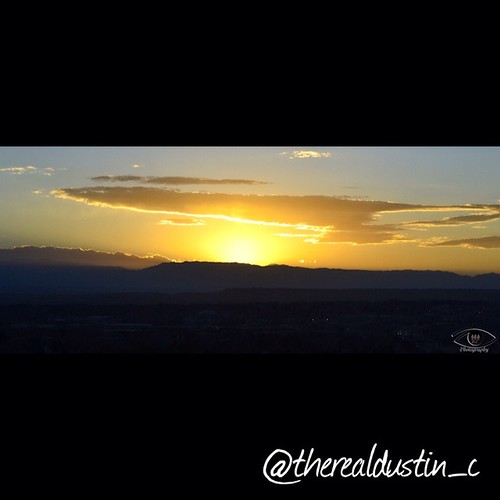 sunset mountains colorado csupueblo dcphotography uploaded:by=flickstagram instagram:venuename=csupueblolibraryandacademicresourcecenter instagram:venue=8029139 instagram:photo=66475416305069793411996620