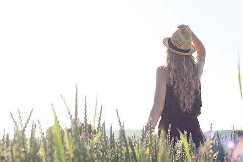 sunset portrait woman sun girl field grass hat sunshine outdoor blonde