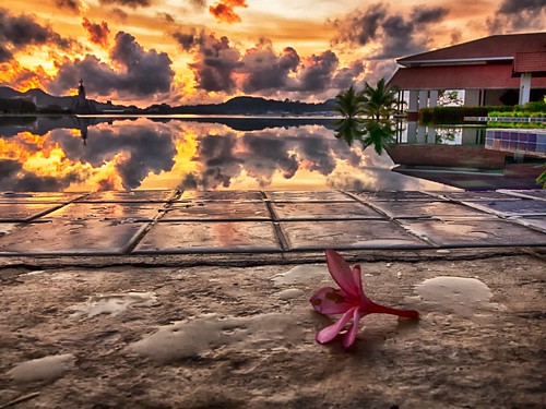 kuah langkawi kedah malaysia travel places trip sunrise reflections clouds sky canon eos700d canoneos700d canonlens 10mm18mm wideangle