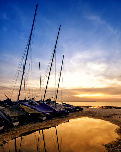 sunset reflection boats reflected whitstable