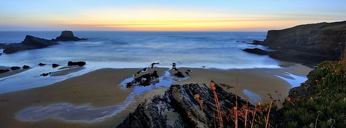 ocean sunset sea seascape sol beach portugal water rock água coast mar sand nikon rocks do natural areia rocky cliffs atlantic coastline odemira zambujeira rochas zambujeiradomar costavicentina joaofigueiredo nikond3x joaoeduardofigueiredo