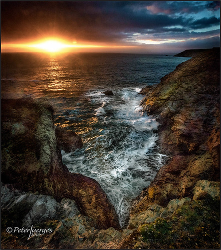 sunset poldhu clifftop coastcornwallthelizard