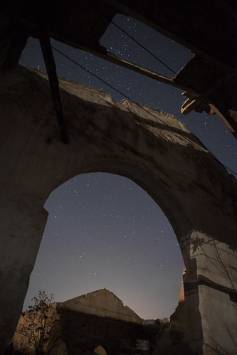 door abandoned night stars ruin lamancha tembleque