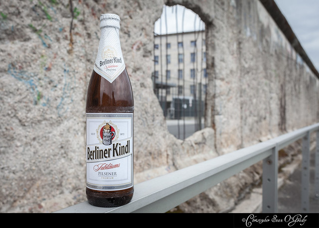 Berliner Kindl consumed in front of the Berlin Wall. berliner kindl schultheiss brauerei