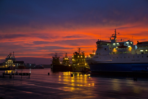 aberdeen harbour oilandgas supplyvessels dock ships boats quay ferry sunrise