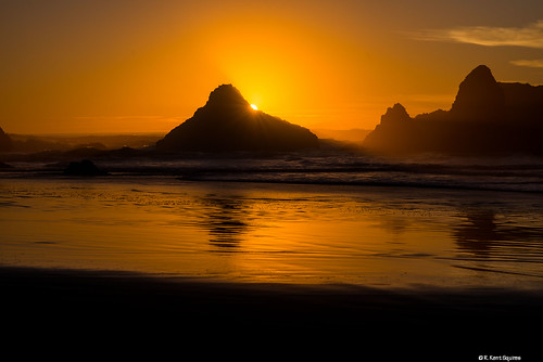ocean sunset sea orange beach water yellow oregon rocks surf waves pacificocean shore oregoncoast seashore tequilasunrise