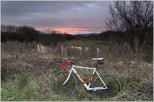 bicycle sunrise canon amanecer ducati 600d salburua flickrandroidapp:filter=none