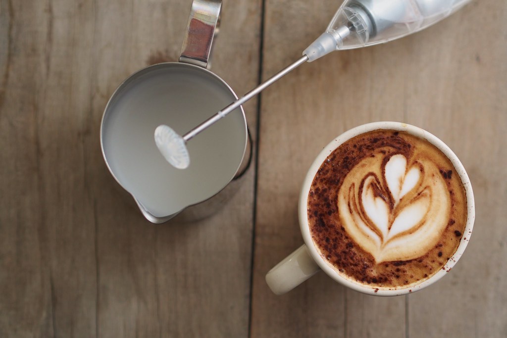 Latte art – Choosing a milk frother | Taste of PhD