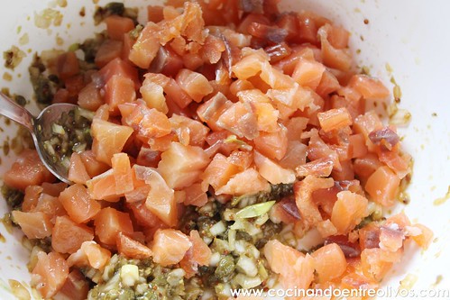 Tartar de salmon y aguacate www.cocinandoentreolivos (15)