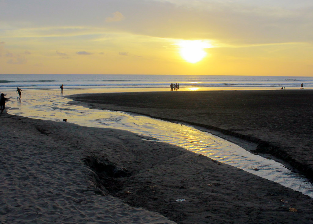 legian-beach-sunset-bali