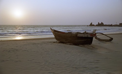 sunset india beach boat asia goa scan southern arambol