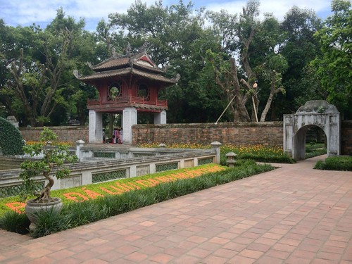 Temple of Literature grounds
