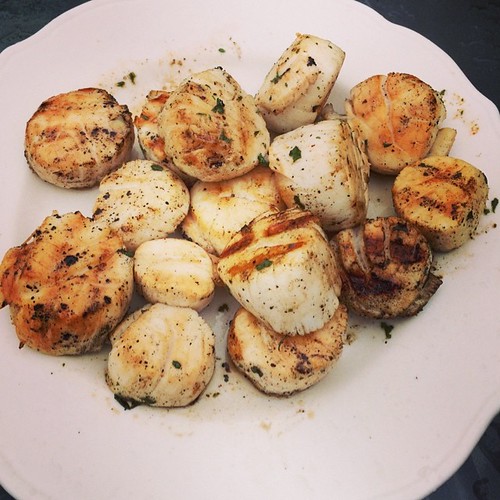 Grilled scallops - perfection. there ain't nothin' I can't grill!  #scallops #grilling #dudeIrule
