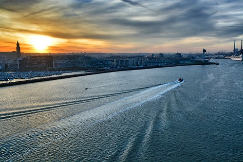 cruise france docks sunrise le havre channel