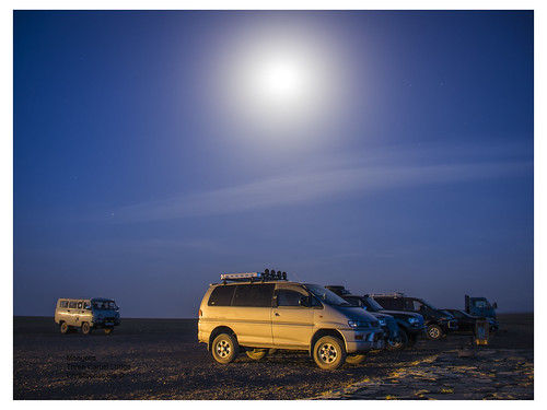 sunset car nikon desert mongolia gobi 28300mm d600