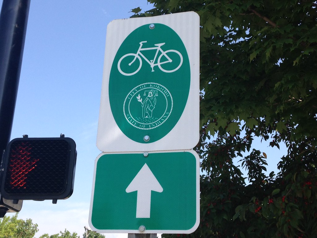 bike-route-sign