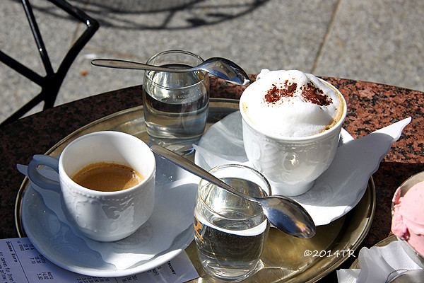 Kaffeewerkstatt-St. Wolfgang、Café Zauner-Bad Ishl-20140628