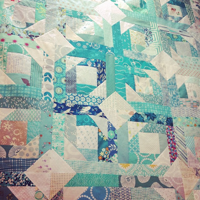 Teal vomit quilt close up #hipsterquilter #pineappleblossoms