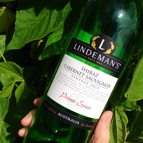 Lindeman's. Cabernet Sauvignon. Red wine.